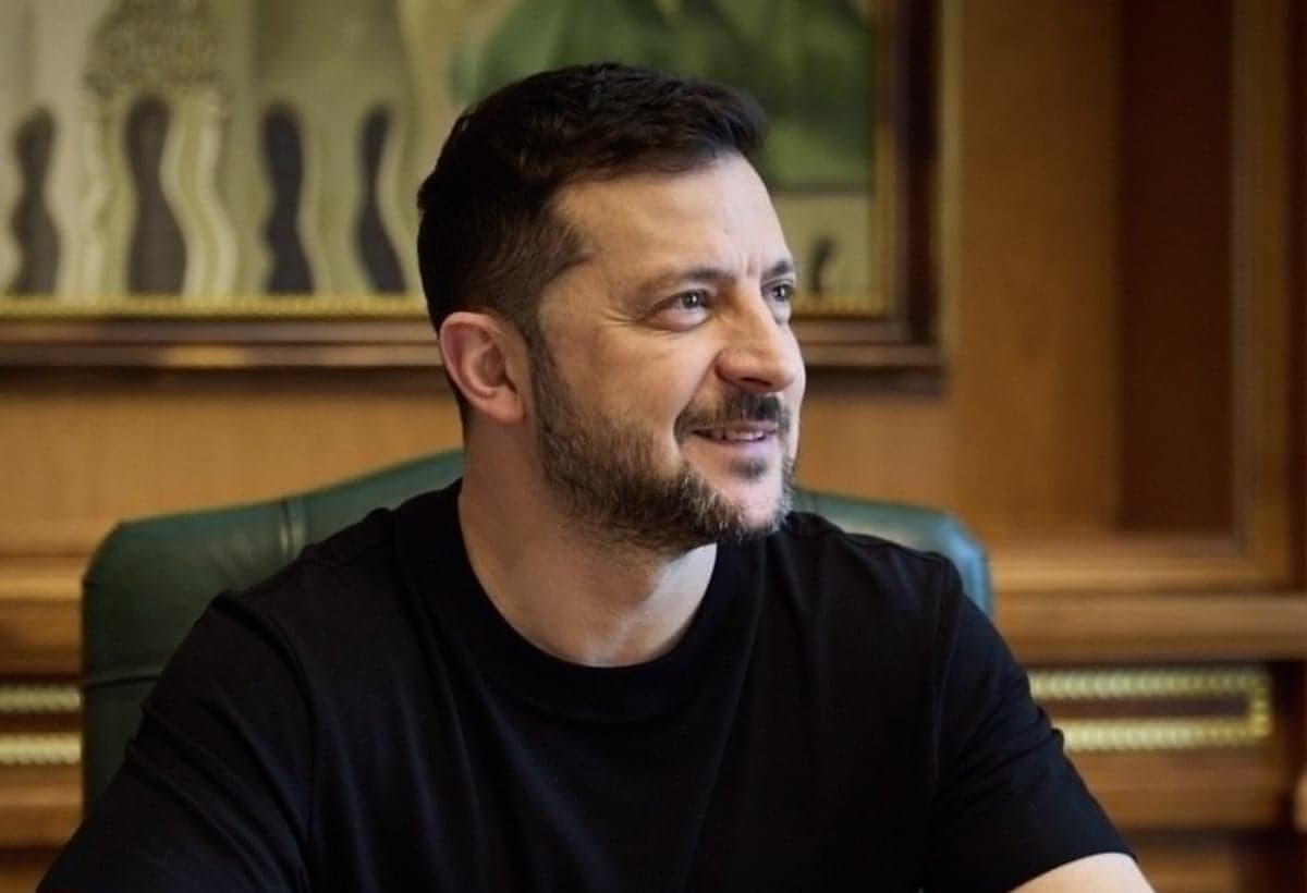 Menlu Hongaria Sebut Pemimpin Eropa seperti Pengasuhnya Zelensky Menlu Hongaria Sebut Pemimpin Eropa seperti Pengasuhnya Zelensky