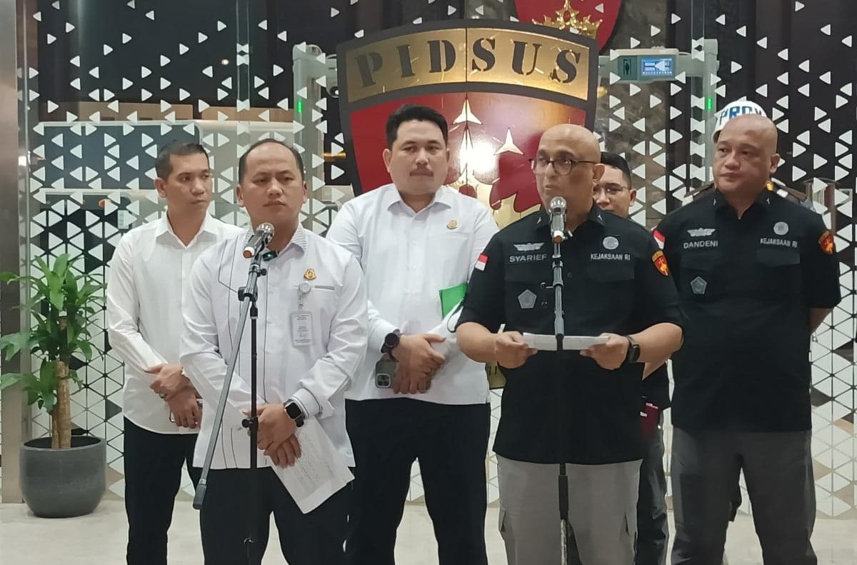 Kejagung Tetapkan 11 Tersangka Kasus Ekspor POME, Ada Pejabat Kemenperin hingga Bea Cukai Kejagung Tetapkan 11 Tersangka Kasus Ekspor POME, Ada Pejabat Kemenperin hingga Bea Cukai