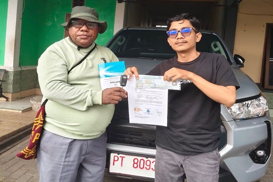 Permudah Mobilitas Masyarakat, Kepala Suku Adat Meyah Papua Terima Bantuan Kendaraan Permudah Mobilitas Masyarakat, Kepala Suku Adat Meyah Papua Terima Bantuan Kendaraan