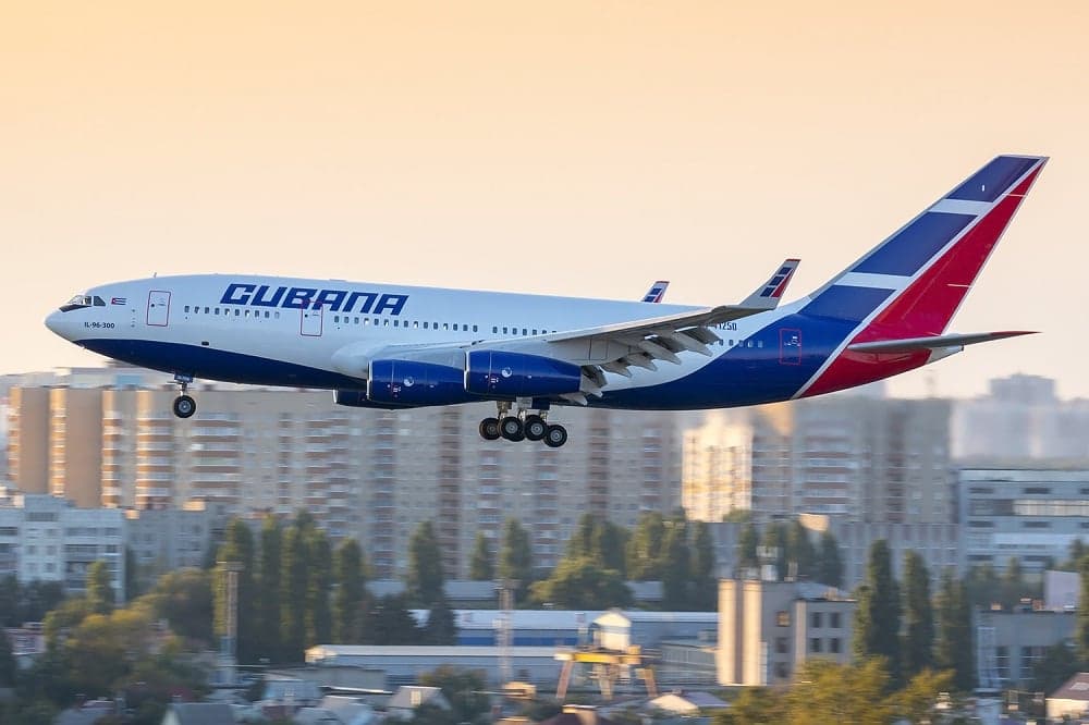 Kuba Peringatkan Krisis Bahan Bakar Jet, Pesawat Tak Bisa Isi BBM Kuba Peringatkan Krisis Bahan Bakar Jet, Pesawat Tak Bisa Isi BBM