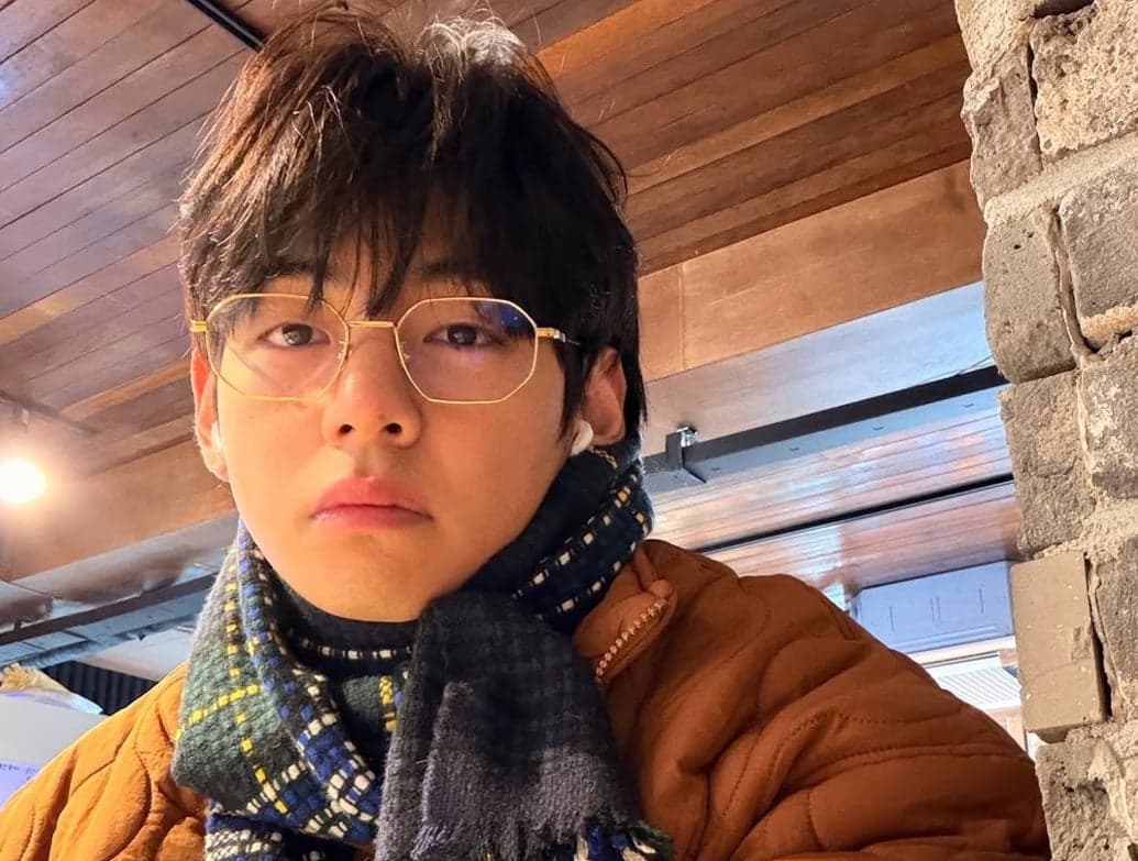 V BTS Tak Sengaja Pakai Lagu Buatan AI, Dituding Mempromosikan V BTS Tak Sengaja Pakai Lagu Buatan AI, Dituding Mempromosikan