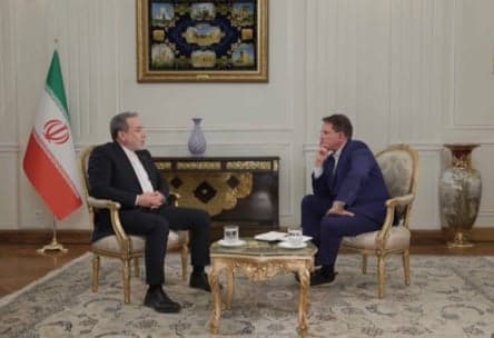 Terus Ditekan AS, Iran Sepenuhnya Siap Perang dan Diplomasi Terus Ditekan AS, Iran Sepenuhnya Siap Perang dan Diplomasi