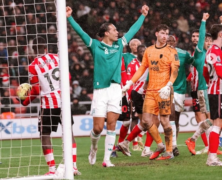 Hasil Liga Inggris: Van Dijk Tentukan Kemenangan Liverpool, Man City Pesta Gol ke Gawang Fulham Hasil Liga Inggris: Van Dijk Tentukan Kemenangan Liverpool, Man City Pesta Gol ke Gawang Fulham