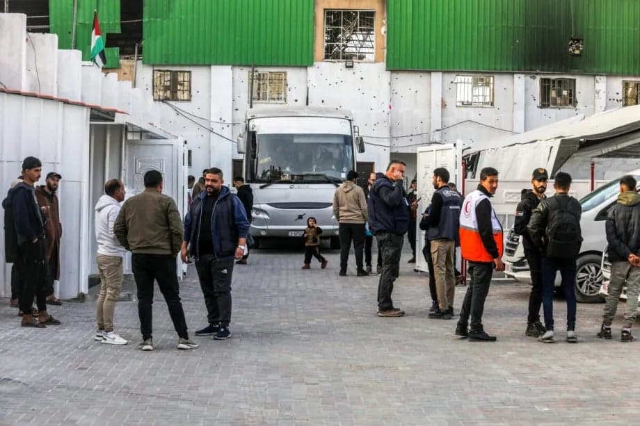 Israel Izinkan Geng Abu Shabab Ikut Awasi Penyeberangan Rafah dan Geledah Warga Palestina Israel Izinkan Geng Abu Shabab Ikut Awasi Penyeberangan Rafah dan Geledah Warga Palestina