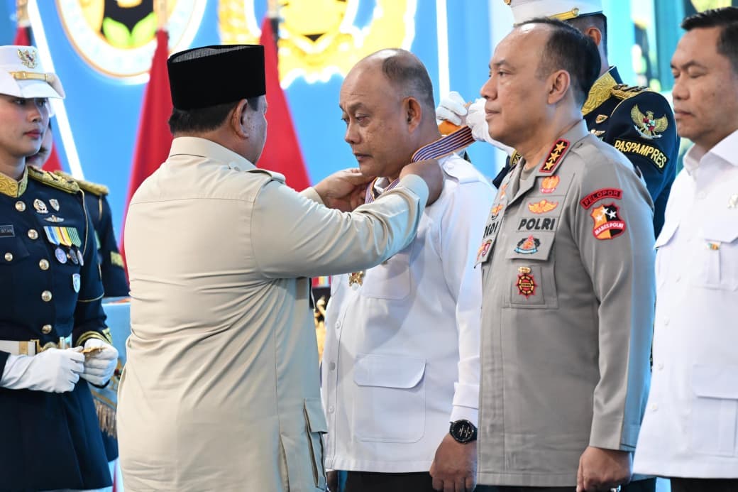 Daftar Penerima Tanda Kehormatan Penggerak MBG dari Presiden Prabowo Daftar Penerima Tanda Kehormatan Penggerak MBG dari Presiden Prabowo