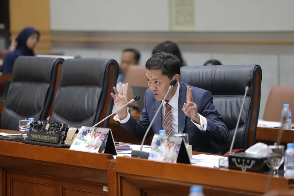 Reformasi Polri, Habiburokhman Ingatkan Potensi Adanya Penumpang Gelap Reformasi Polri, Habiburokhman Ingatkan Potensi Adanya Penumpang Gelap