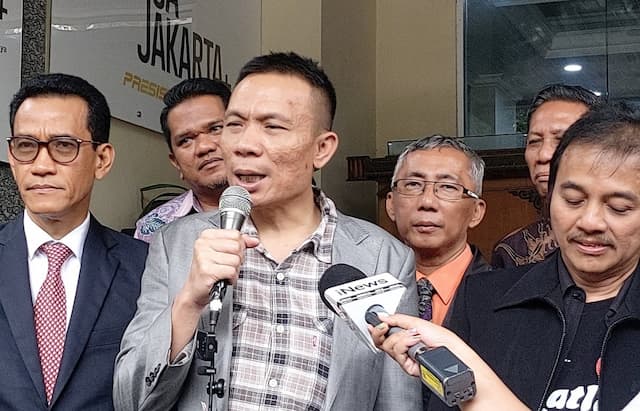 Dilaporkan atas Dugaan Ijazah S2 dan S3 Palsu, Rismon Sianipar: Akan Saya Laporkan Balik Kalau itu Nggak Terbukti Dilaporkan atas Dugaan Ijazah S2 dan S3 Palsu, Rismon Sianipar: Akan Saya Laporkan Balik Kalau itu Nggak Terbukti