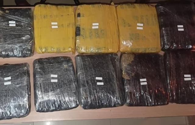 3 Orang Ditangkap di Tanah Abang dan Pamulang, Ganja 15,5 Kilogram Disita 3 Orang Ditangkap di Tanah Abang dan Pamulang, Ganja 15,5 Kilogram Disita