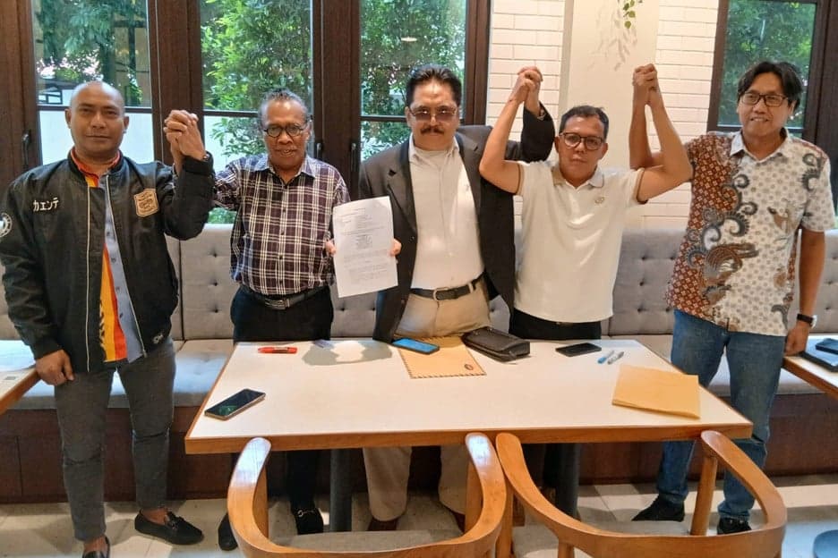 Polemik PBI JK, Aktivis Akan Laporkan Wali Kota Denpasar ke Polisi Polemik PBI JK, Aktivis Akan Laporkan Wali Kota Denpasar ke Polisi