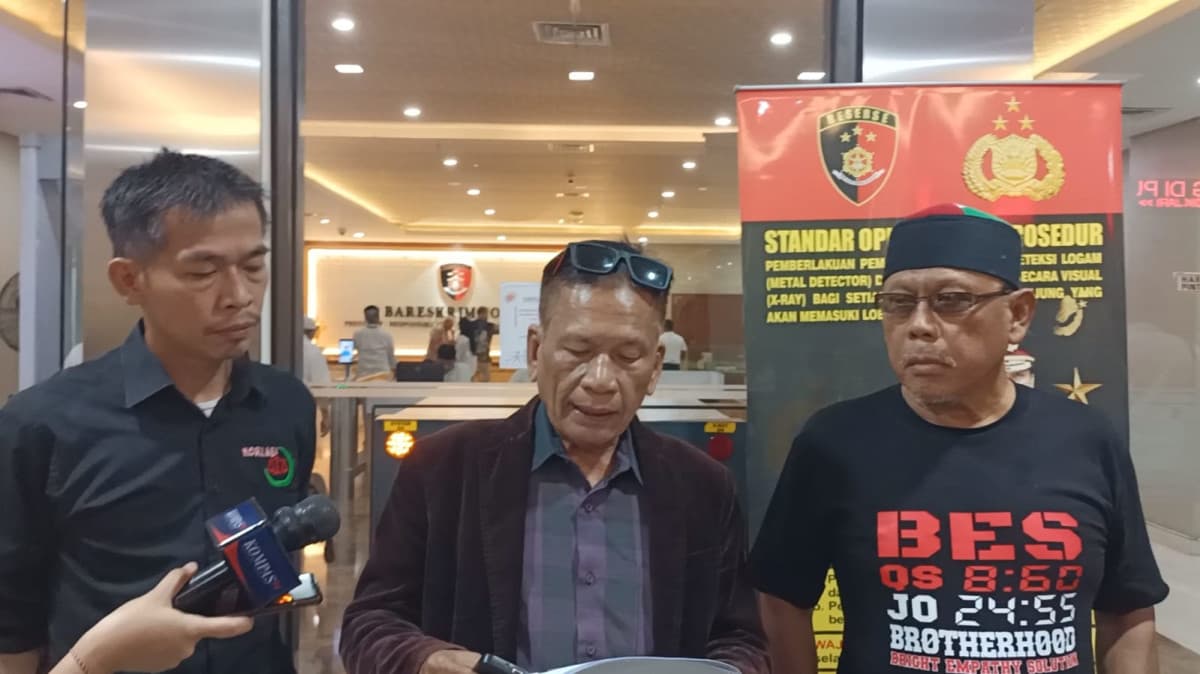 Eggi Sudjana Ungkap Habib Rizieq Bekukan Kepengurusan TPUA Eggi Sudjana Ungkap Habib Rizieq Bekukan Kepengurusan TPUA