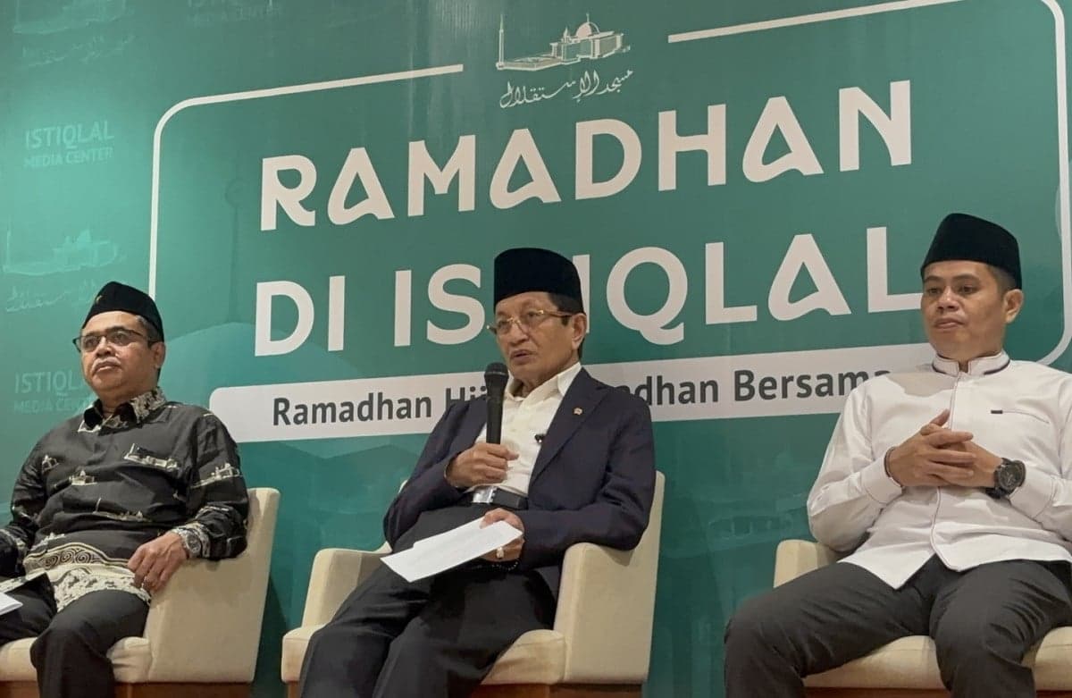 Masjid Istiqlal Sediakan Takjil untuk Ribuan Jemaah selama Bulan Suci Ramadan Masjid Istiqlal Sediakan Takjil untuk Ribuan Jemaah selama Bulan Suci Ramadan