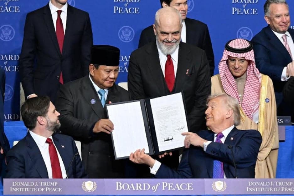 Prabowo Setuju 20 Poin Gagasan Trump untuk Perdamaian Palestina Prabowo Setuju 20 Poin Gagasan Trump untuk Perdamaian Palestina