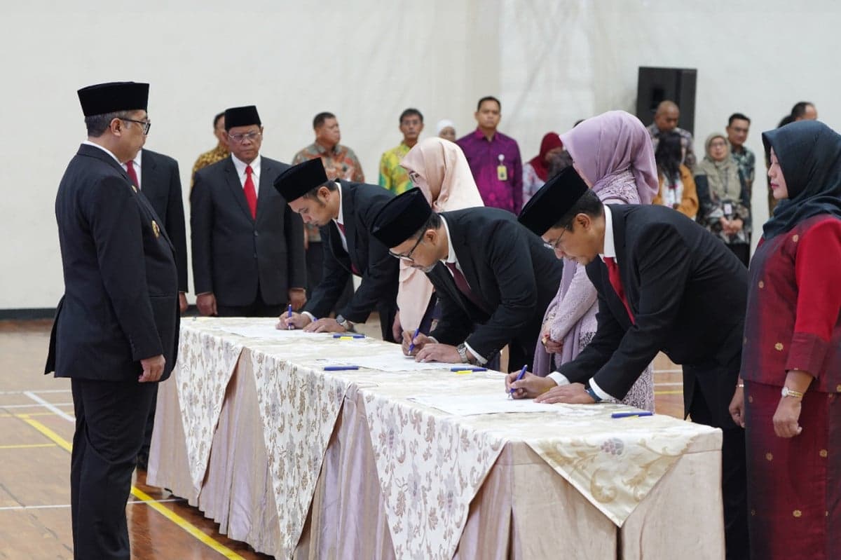 6 Pimpinan Tinggi Pratama KPK Dilantik, Tessa Mahardhika Jadi Direktur Penyelidikan 6 Pimpinan Tinggi Pratama KPK Dilantik, Tessa Mahardhika Jadi Direktur Penyelidikan