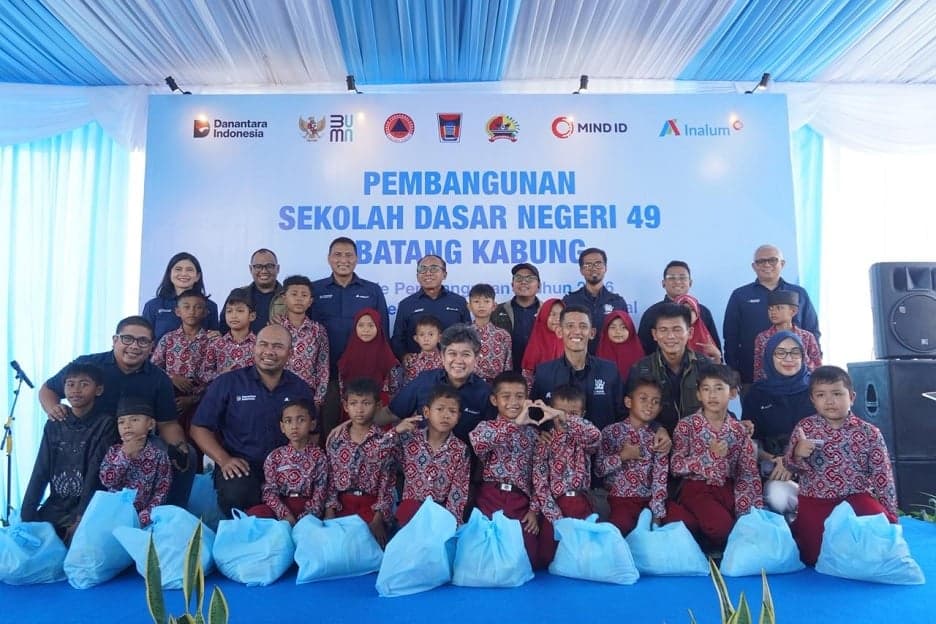 INALUM Bangun Kembali SDN 49 Batang Kabung dan Hadirkan Posko Pengobatan Gratis INALUM Bangun Kembali SDN 49 Batang Kabung dan Hadirkan Posko Pengobatan Gratis