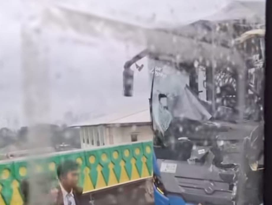 Update Tabrakan Transjakarta di Jalur Langit, 23 Orang Terluka Update Tabrakan Transjakarta di Jalur Langit, 23 Orang Terluka