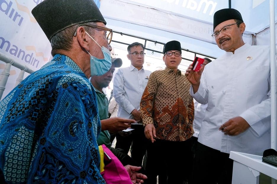 18 Juta Penerima Bansos Didorong Jadi Anggota Kopdes Merah Putih 18 Juta Penerima Bansos Didorong Jadi Anggota Kopdes Merah Putih