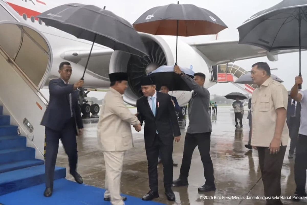 Prabowo Tiba di Tanah Air usai Lawatan dari Amerika Serikat, Yordania, dan UEA Prabowo Tiba di Tanah Air usai Lawatan dari Amerika Serikat, Yordania, dan UEA