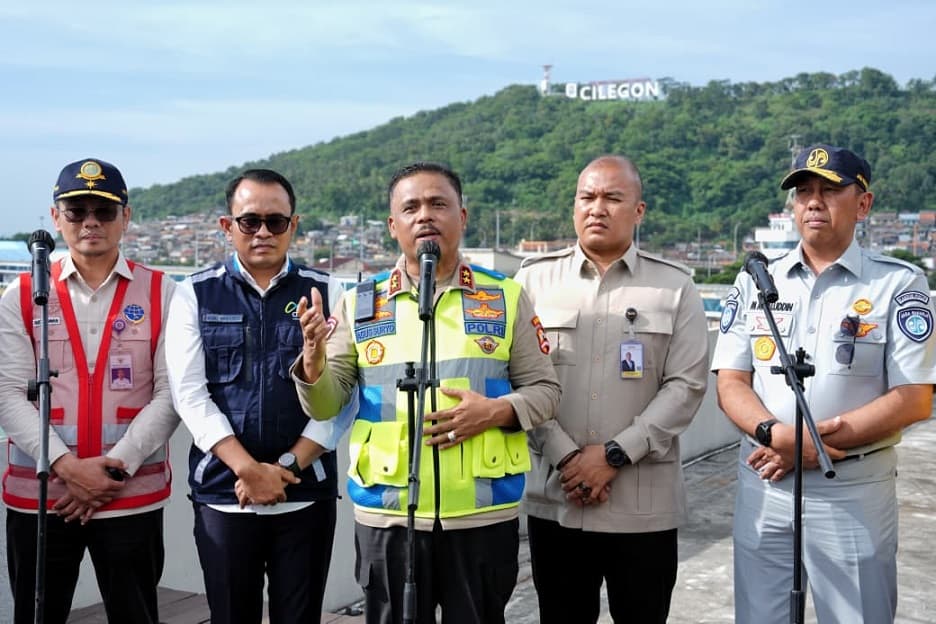 Gelar Operasi Ketupat 2026, Kakorlantas Polri: Layani Masyarakat hingga Idulfitri Gelar Operasi Ketupat 2026, Kakorlantas Polri: Layani Masyarakat hingga Idulfitri