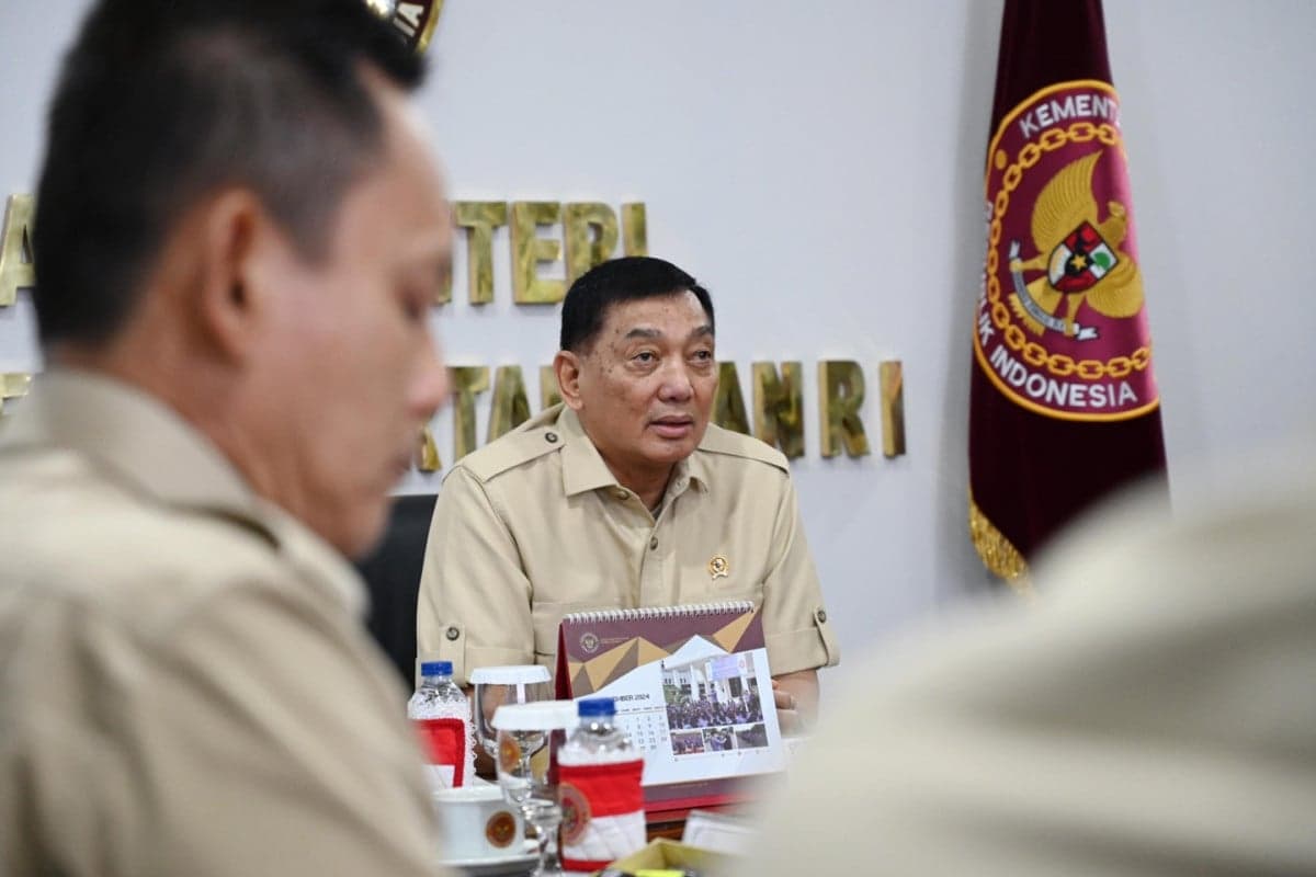 Sjafrie Sjamsoeddin Dinilai Berpotensi Jadi Matahari Baru di Pilpres 2029 Sjafrie Sjamsoeddin Dinilai Berpotensi Jadi Matahari Baru di Pilpres 2029