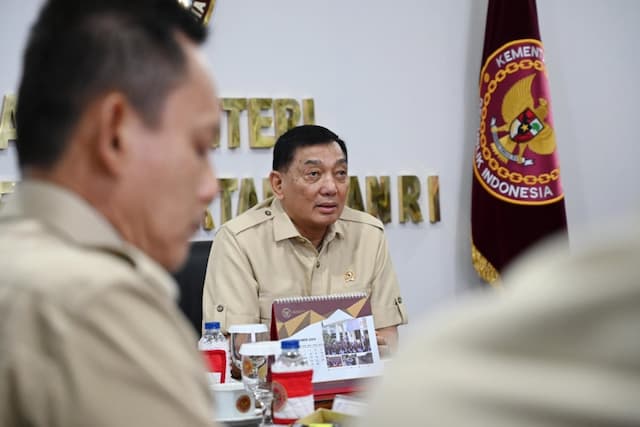 Sjafrie Sjamsoeddin Dinilai Berpotensi Jadi Matahari Baru di Pilpres 2029 Sjafrie Sjamsoeddin Dinilai Berpotensi Jadi Matahari Baru di Pilpres 2029