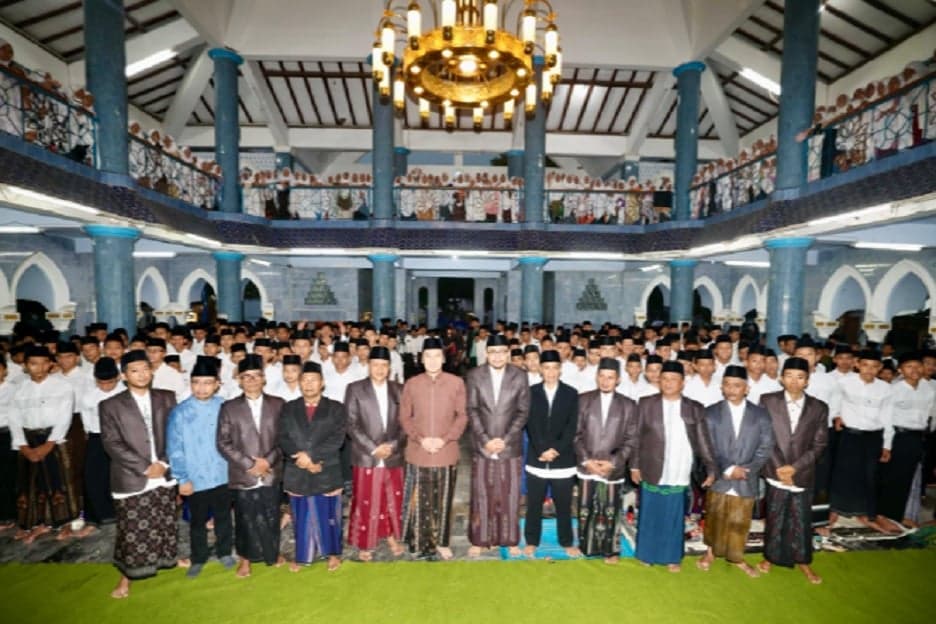 Waka MPR: Dari Pesantren Lahir Pemimpin Berilmu, Beriman, dan Siap Mengabdi Waka MPR: Dari Pesantren Lahir Pemimpin Berilmu, Beriman, dan Siap Mengabdi