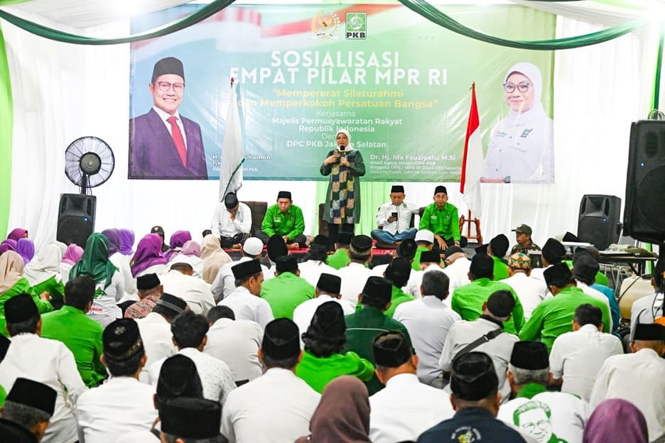 Ida Fauziyah Ajak Kader PKB Jaksel Amalkan Nilai-Nilai 4 Pilar Kebangsaan Ida Fauziyah Ajak Kader PKB Jaksel Amalkan Nilai-Nilai 4 Pilar Kebangsaan