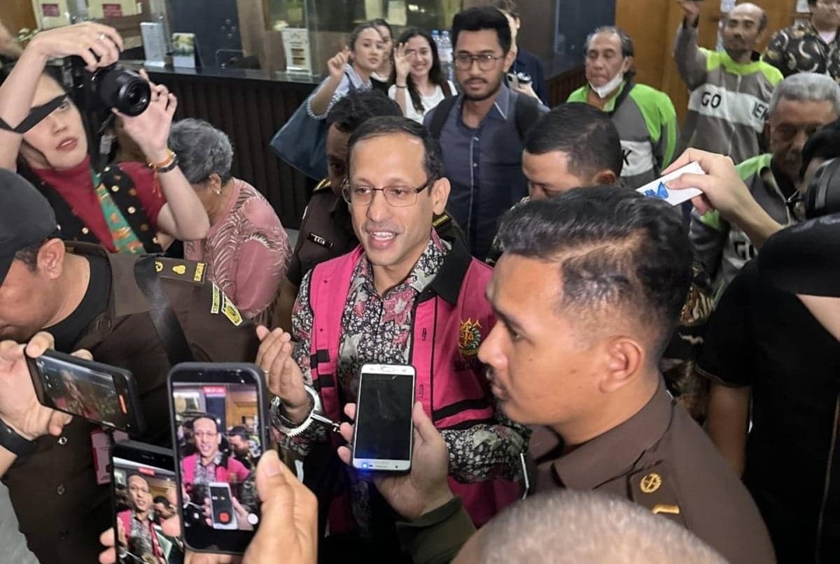 Sidang Perkara Chromebook Ungkap Fakta Baru, Nadiem: Bukti Tak Ada Kemahalan Harga Sidang Perkara Chromebook Ungkap Fakta Baru, Nadiem: Bukti Tak Ada Kemahalan Harga