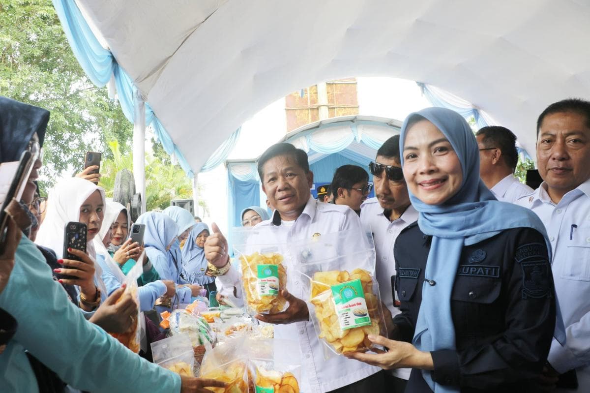 Ramadan, Bupati Serang Gelar Bazar hingga Turunkan Banyak Bantuan Ramadan, Bupati Serang Gelar Bazar hingga Turunkan Banyak Bantuan