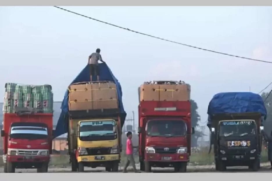 Buruh Angkut Minta Pemerintah Kaji Ulang Larangan Truk Sumbu 3 selama Momen Lebaran Buruh Angkut Minta Pemerintah Kaji Ulang Larangan Truk Sumbu 3 selama Momen Lebaran