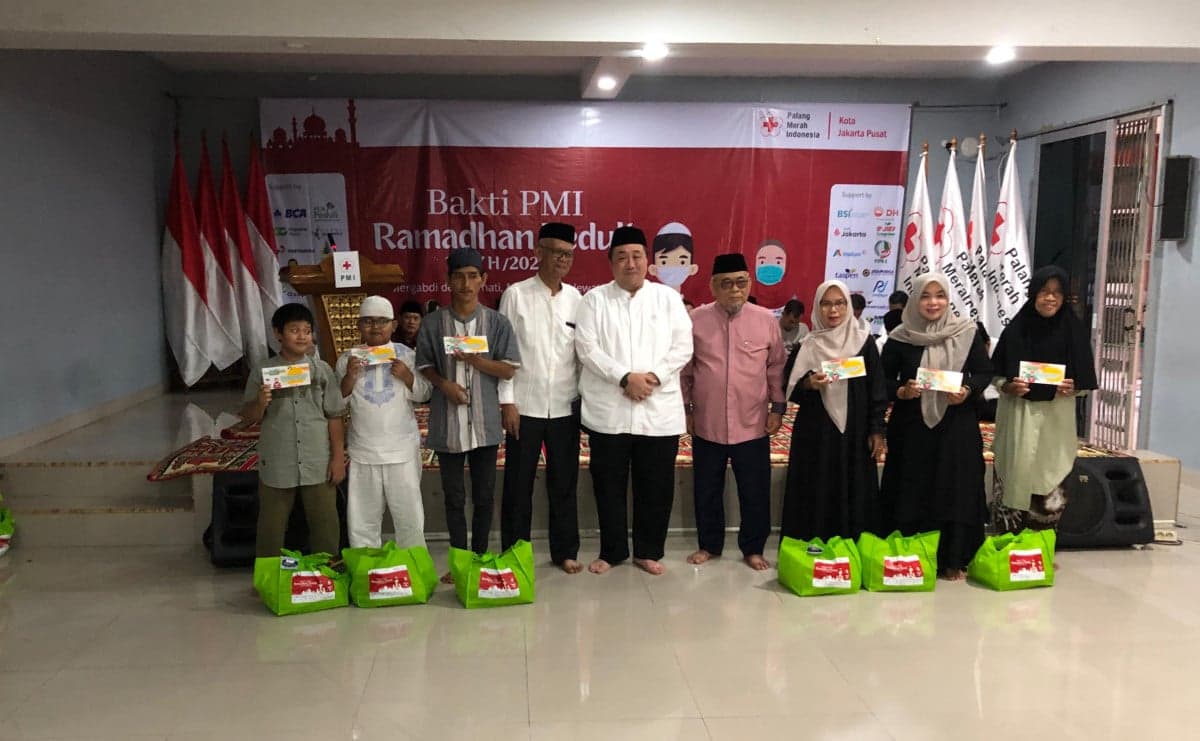Kebahagiaan Yatim dan Duafa di Acara Buka Puasa PMI Jakpus yang Didukung MNC Peduli Kebahagiaan Yatim dan Duafa di Acara Buka Puasa PMI Jakpus yang Didukung MNC Peduli