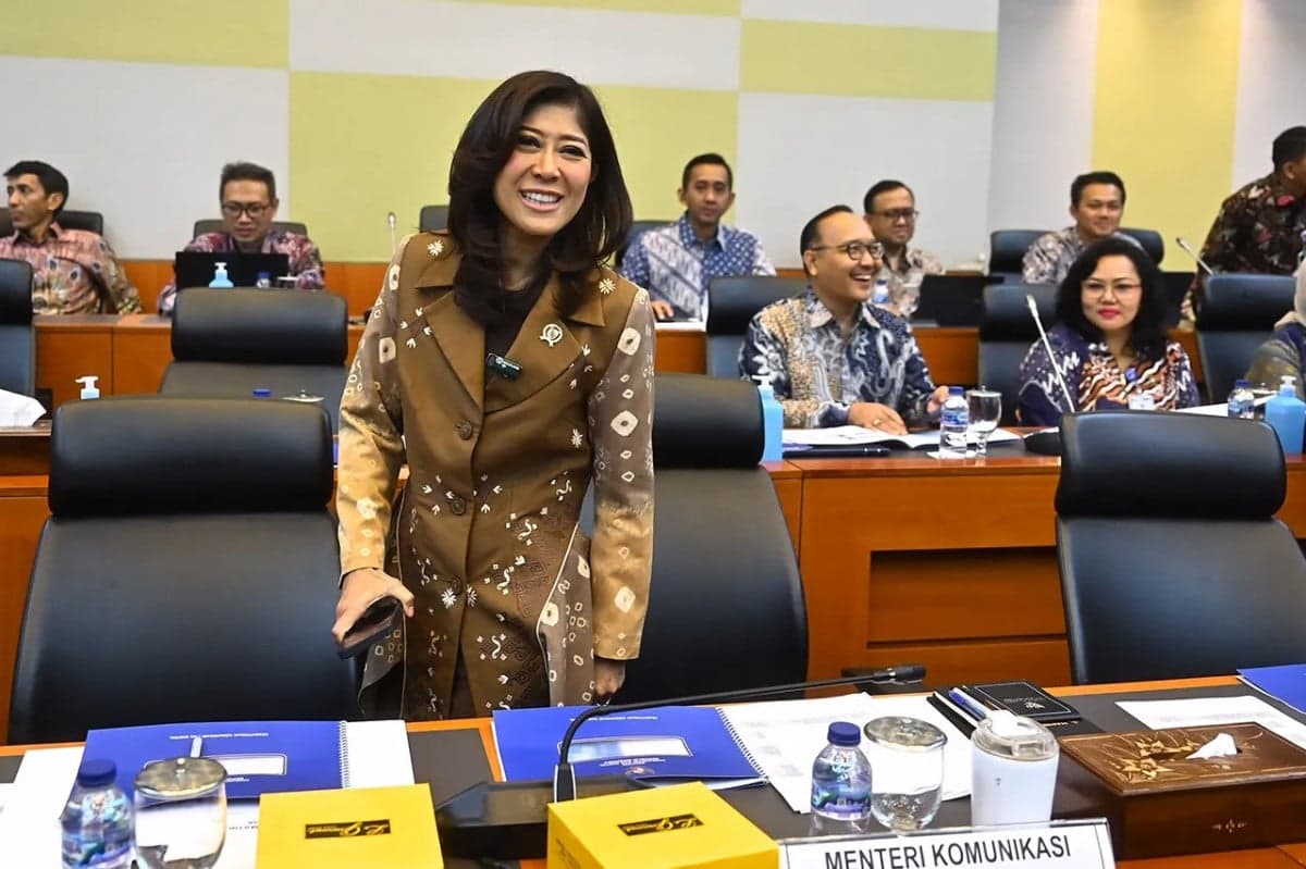 Pemerintah Resmi Melarang Anak di Bawah 16 Tahun Akses Medsos Pemerintah Resmi Melarang Anak di Bawah 16 Tahun Akses Medsos