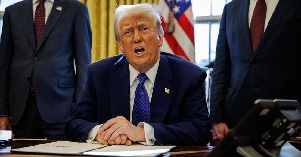 Perang Membara, Trump Ungkap Produsen Senjata AS akan Melipatgandakan Produksi Senjata Perang Membara, Trump Ungkap Produsen Senjata AS akan Melipatgandakan Produksi Senjata