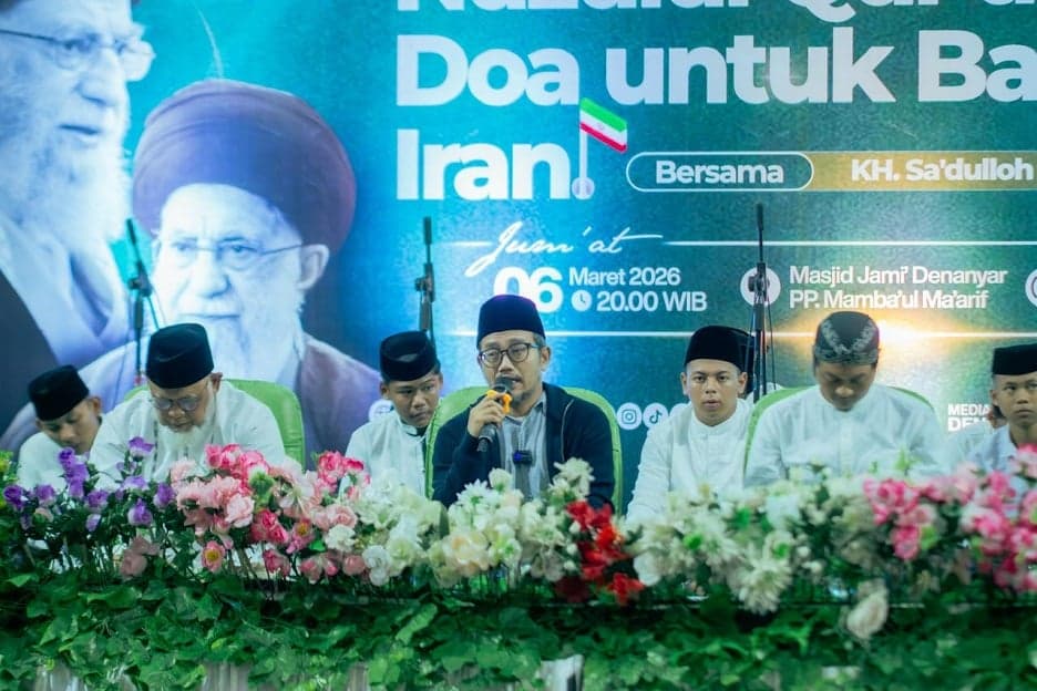 Jadwal Salat dan Imsakiyah Kota Surabaya Hari Ini, 18 Ramadan 1447 H Jadwal Salat dan Imsakiyah Kota Surabaya Hari Ini, 18 Ramadan 1447 H