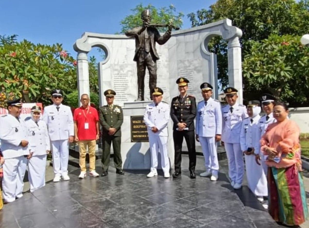 1.000 Pelajar Surabaya Nyanyikan Indonesia Raya - 3 Stanza di Hari Musik 2026 1.000 Pelajar Surabaya Nyanyikan Indonesia Raya - 3 Stanza di Hari Musik 2026