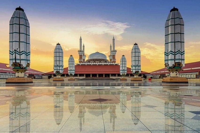 Jadwal Salat dan Imsakiyah Kota Semarang Hari Ini, 19 Ramadan 1447 H Jadwal Salat dan Imsakiyah Kota Semarang Hari Ini, 19 Ramadan 1447 H