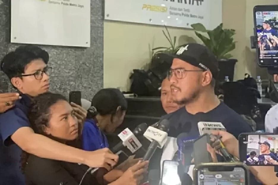 Bareskrim Periksa Komika Pandji Pragiwaksono Terkait Kasus Toraja Hari Ini Bareskrim Periksa Komika Pandji Pragiwaksono Terkait Kasus Toraja Hari Ini