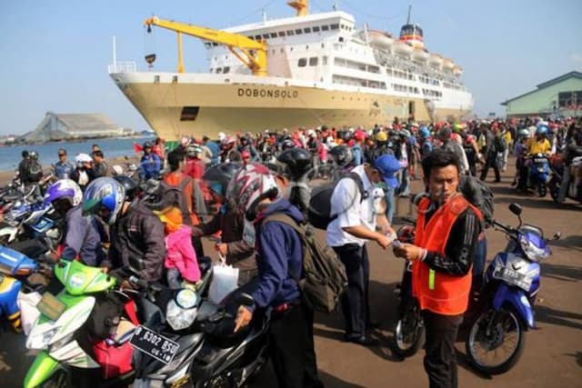 5 Tips Mudik Naik Kapal Laut agar Perjalanan Nyaman dan Aman saat Musim Lebaran 5 Tips Mudik Naik Kapal Laut agar Perjalanan Nyaman dan Aman saat Musim Lebaran