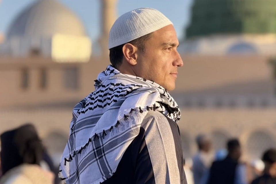 Hamish Daud Umrah Bertepatan di Hari Ulang Tahun dan Ramadan, Sebut Ini Awal Baru Hidupnya Hamish Daud Umrah Bertepatan di Hari Ulang Tahun dan Ramadan, Sebut Ini Awal Baru Hidupnya