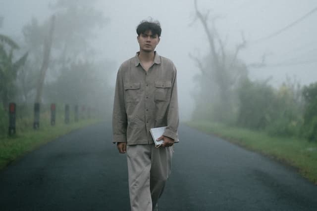 Nyoman Paul Kini Jadi Paul Aro, Hadirkan Kisah Perpisahan Tenang Lewat 'Selasa' Nyoman Paul Kini Jadi Paul Aro, Hadirkan Kisah Perpisahan Tenang Lewat 'Selasa'