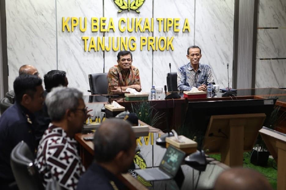 Jelang Idulfitri 2026, Dirjen Bea Cukai Tinjau Kesiapan Arus Barang di Tanjung Priok Jelang Idulfitri 2026, Dirjen Bea Cukai Tinjau Kesiapan Arus Barang di Tanjung Priok