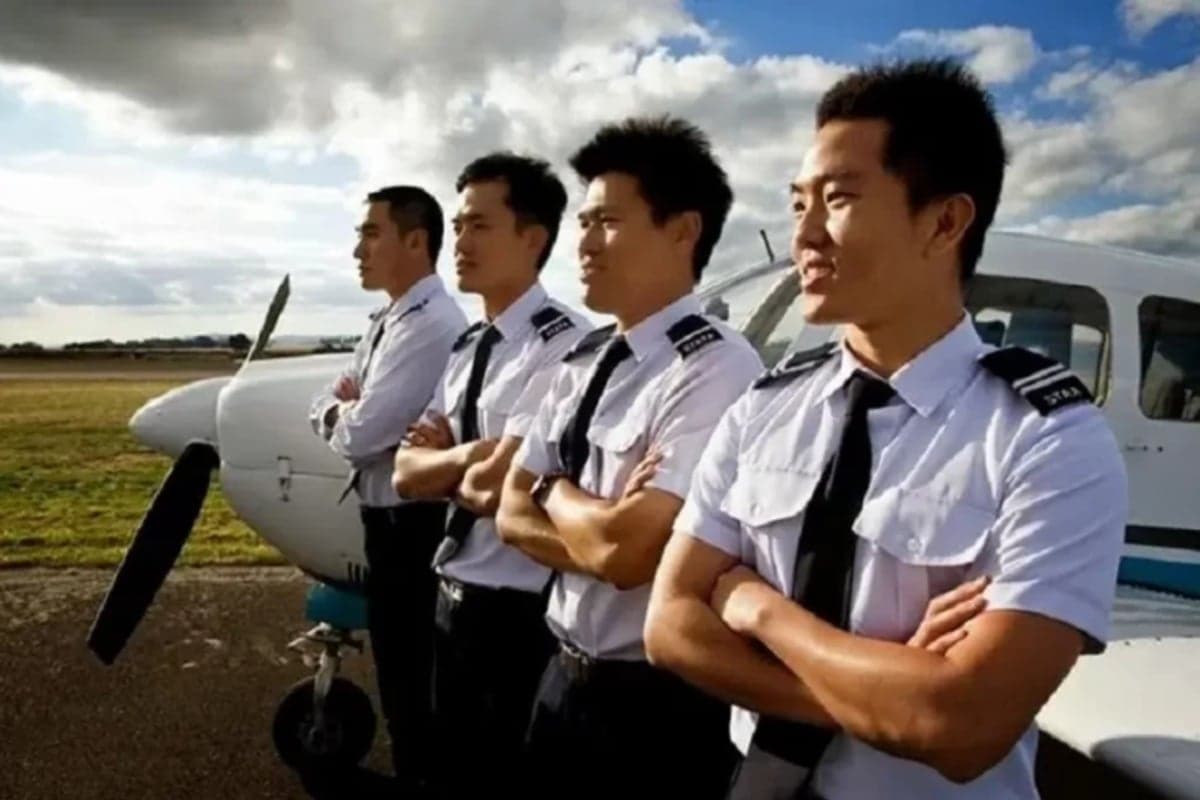 6 Sekolah Penerbangan Terbaik di Indonesia, Pilihan Kampus untuk Calon Pilot Profesional 6 Sekolah Penerbangan Terbaik di Indonesia, Pilihan Kampus untuk Calon Pilot Profesional