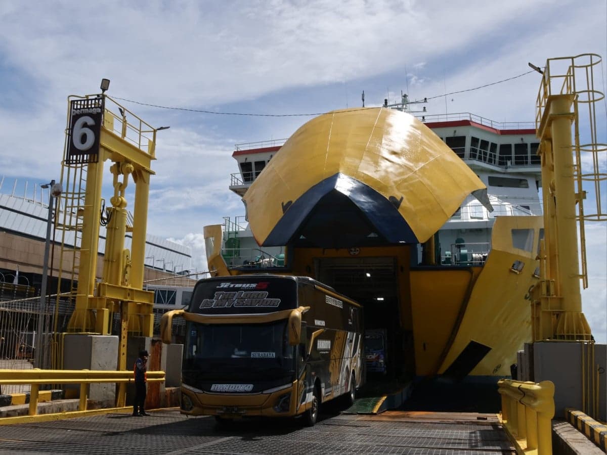 126 Ribu Orang Seberangi Selat Sunda, ASDP Siagakan 33 Kapal 126 Ribu Orang Seberangi Selat Sunda, ASDP Siagakan 33 Kapal