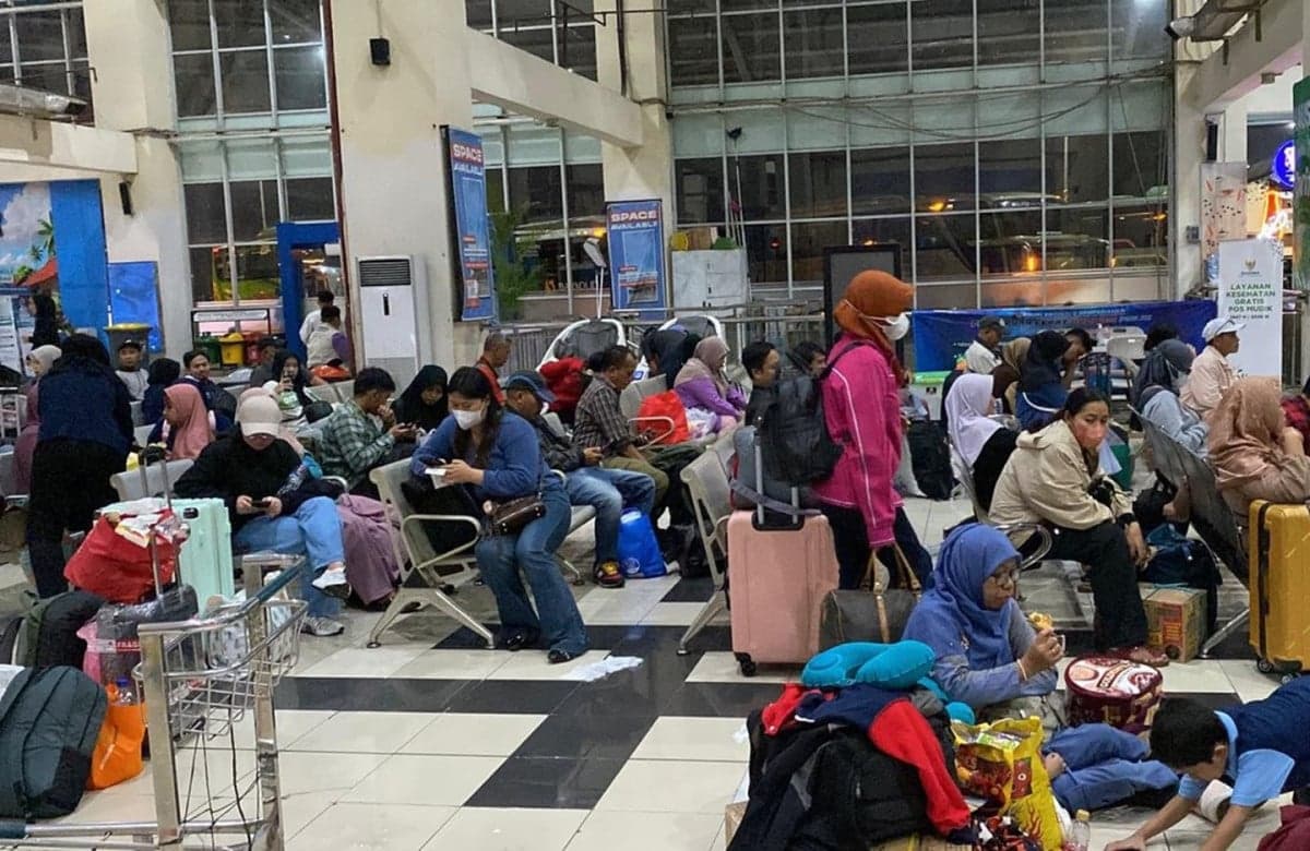 Malam Ini, 2.994 Pemudik Tinggalkan Jakarta dari Terminal Pulo Gebang Malam Ini, 2.994 Pemudik Tinggalkan Jakarta dari Terminal Pulo Gebang