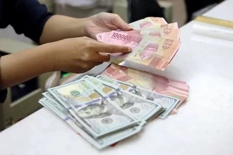 Jurus Baru BI Perkuat Rupiah: Ambang Batas Beli Valas Tunai Diperketat Mulai April 2026 Jurus Baru BI Perkuat Rupiah: Ambang Batas Beli Valas Tunai Diperketat Mulai April 2026