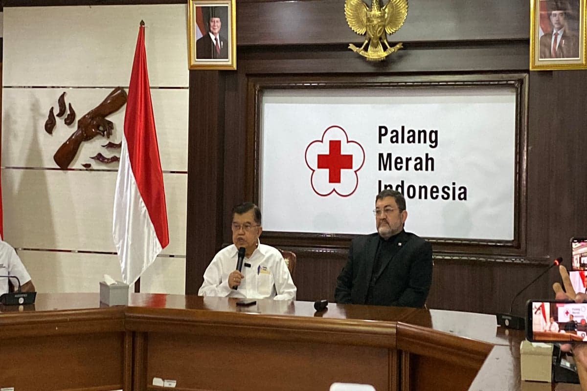 Usai Bertemu Dubes Iran, JK: PMI Kirim Obat-obatan ke Warga Iran Terdampak Serangan AS-Israel Usai Bertemu Dubes Iran, JK: PMI Kirim Obat-obatan ke Warga Iran Terdampak Serangan AS-Israel