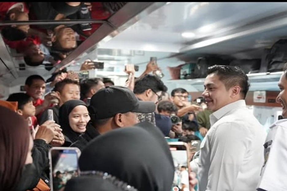 Seskab Tinjau Layanan KA Kerakyatan di Stasiun Pasar Senen, Pastikan Kesiapan Mudik Lebaran 2026 Seskab Tinjau Layanan KA Kerakyatan di Stasiun Pasar Senen, Pastikan Kesiapan Mudik Lebaran 2026