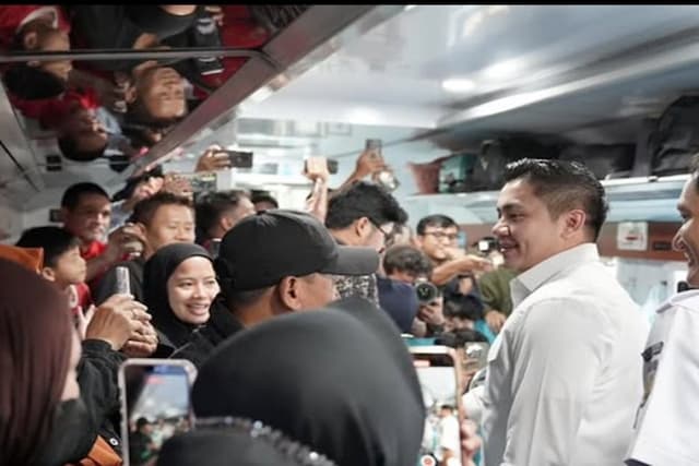 Seskab Tinjau Layanan KA Kerakyatan di Stasiun Pasar Senen, Pastikan Kesiapan Mudik Lebaran 2026 Seskab Tinjau Layanan KA Kerakyatan di Stasiun Pasar Senen, Pastikan Kesiapan Mudik Lebaran 2026