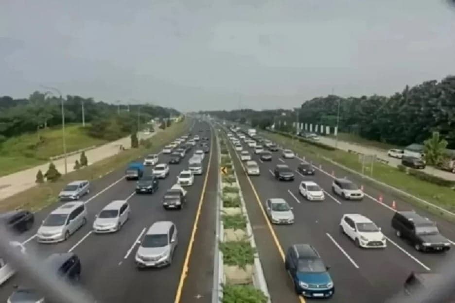 One Way Lokal GT Kalikangkung Dihentikan Malam Ini, Arus Lalu Lintas Dua Arah Normal One Way Lokal GT Kalikangkung Dihentikan Malam Ini, Arus Lalu Lintas Dua Arah Normal