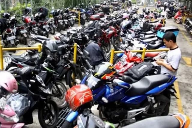 Wali Kota Jaksel: Warga Bisa Titipkan Kendaraannya di Kantor Pemerintahan saat Mudik Wali Kota Jaksel: Warga Bisa Titipkan Kendaraannya di Kantor Pemerintahan saat Mudik