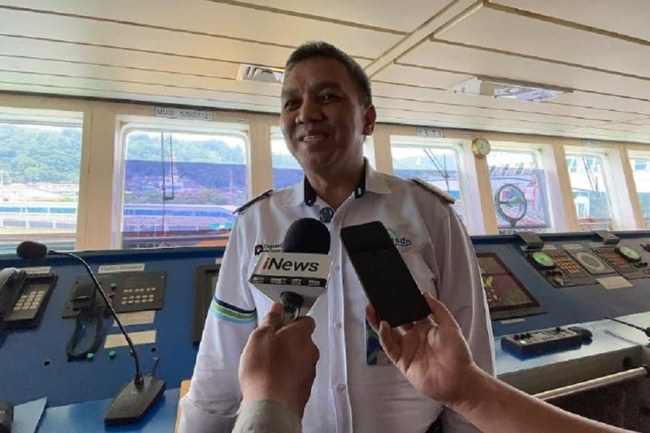 Kisah Nahkoda Kapal Cecep Ahmaydi, Tak Lebaran Bareng Keluarga selama 25 Tahun demi Antarkan Pemudik Kisah Nahkoda Kapal Cecep Ahmaydi, Tak Lebaran Bareng Keluarga selama 25 Tahun demi Antarkan Pemudik